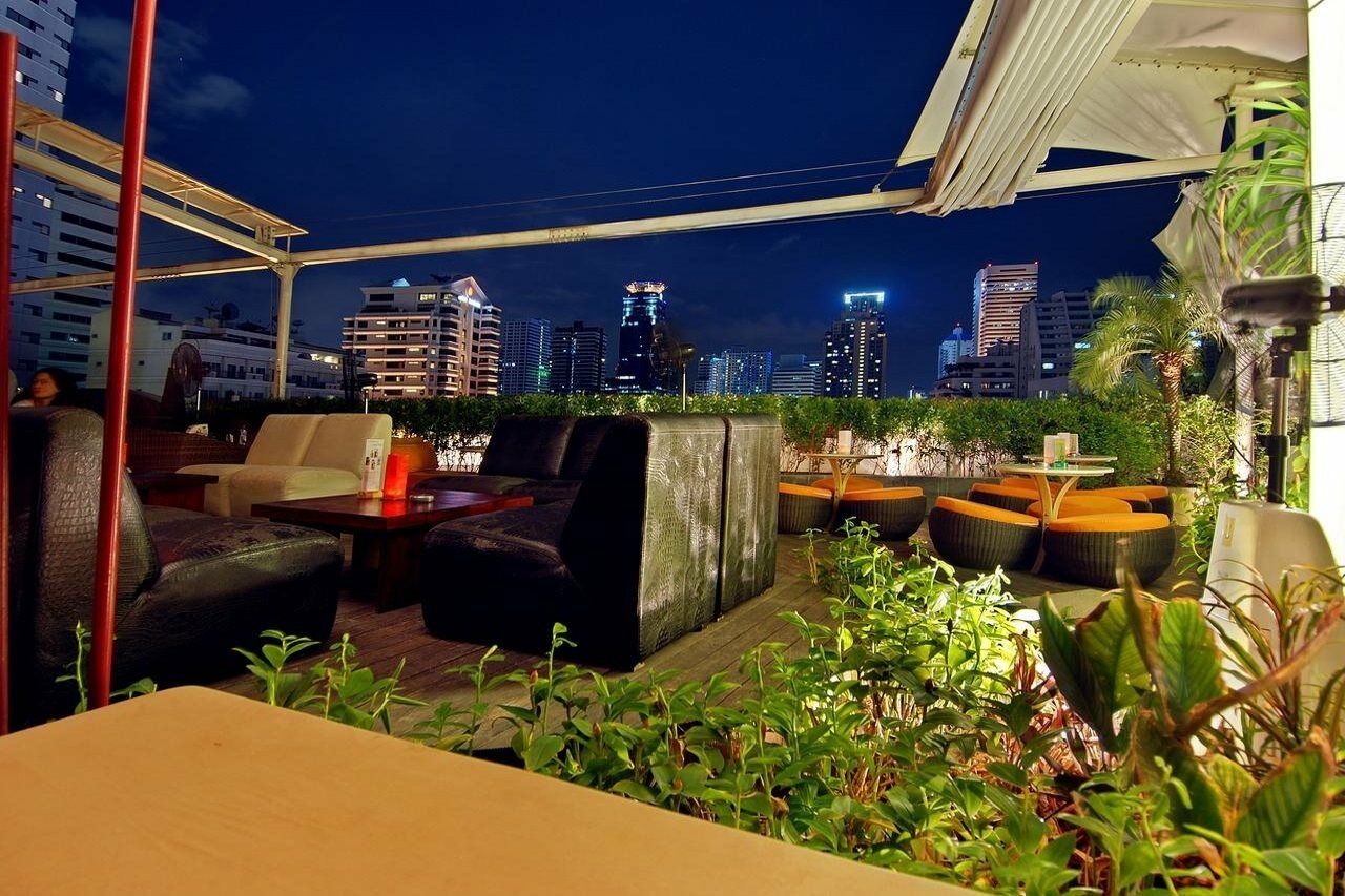 Le Fenix Sukhumvit 11 Bangkok Hotel Exterior photo